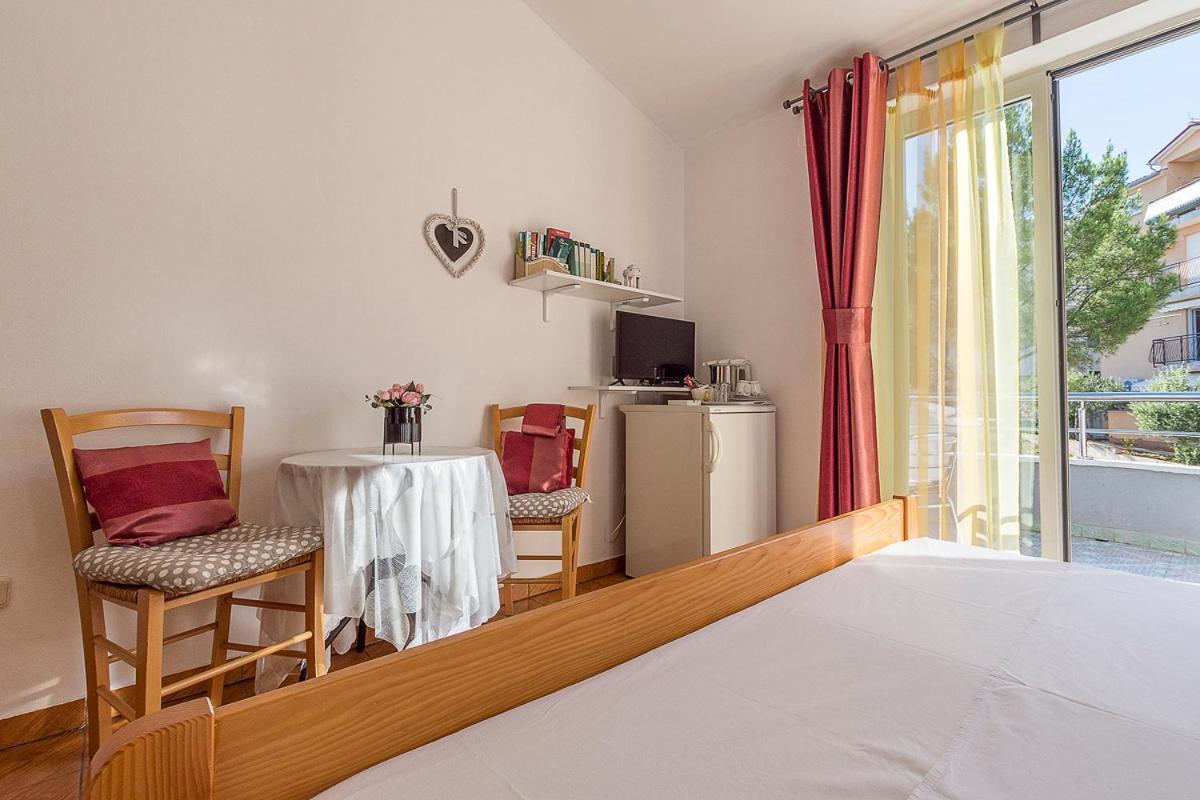 Apartman, Studio And Room Kata Póla Kültér fotó