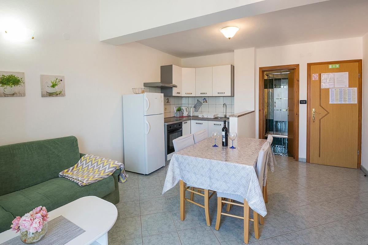 Apartman, Studio And Room Kata Póla Kültér fotó