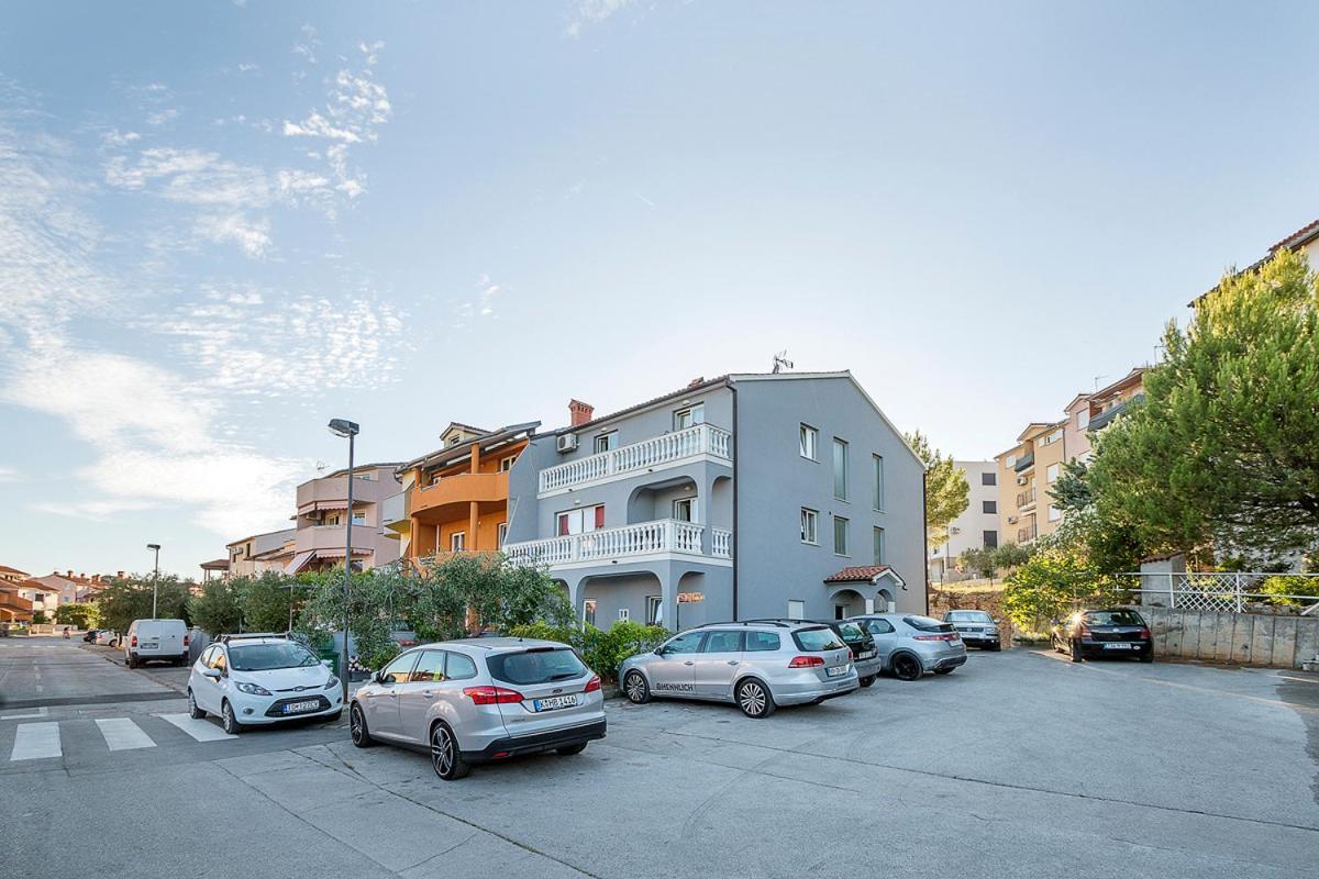 Apartman, Studio And Room Kata Póla Kültér fotó