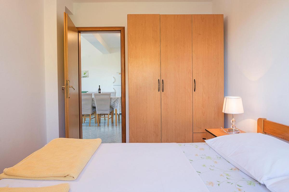 Apartman, Studio And Room Kata Póla Kültér fotó