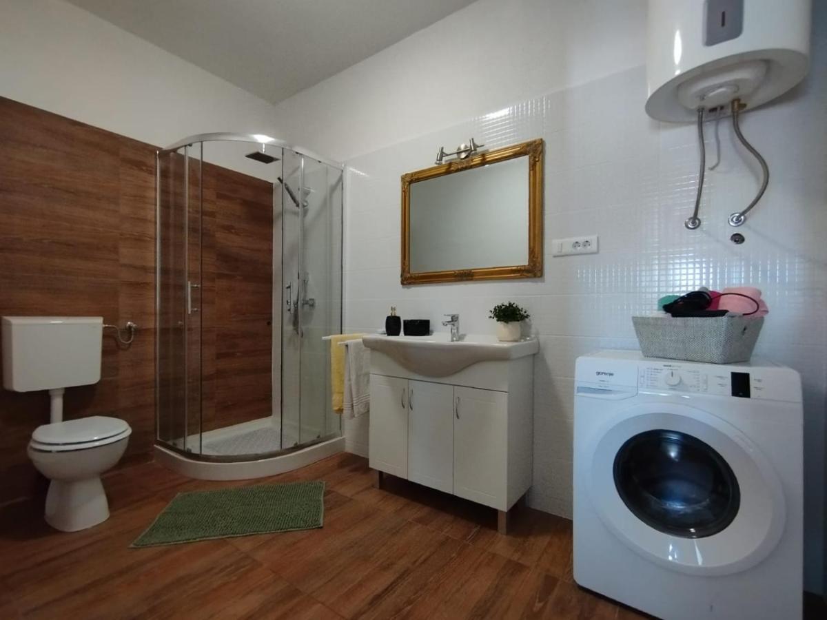 Apartman, Studio And Room Kata Póla Kültér fotó